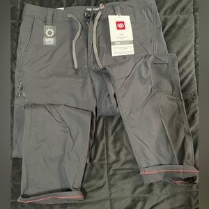 Men’s 686 anything cargo pant relaxed fit size 34x32 brand new